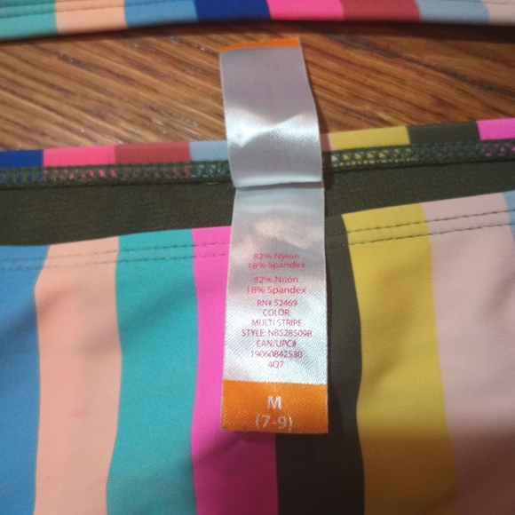 TOP- NO BOUNDARY SZ SM TOP 3-5. BOTTOMS ARE 7-9 MEDIUM - Picture 6 of 7